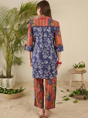 Women Floral Printed Regular Pure Cotton Kurta with Trousers 4