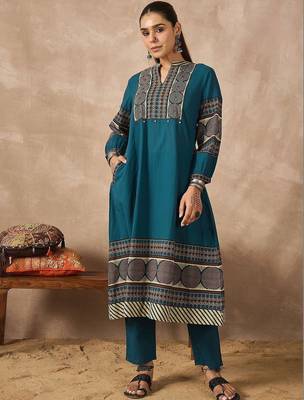 Women Ethnic Motifs Printed Regular Pure Cotton Kurta with Trousers 5