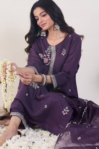 Women Ethnic Motifs Embroidered Regular Thread Work Kurta with Trousers & With Dupatta