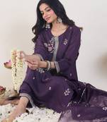Women Ethnic Motifs Embroidered Regular Thread Work Kurta with Trousers & With Dupatta