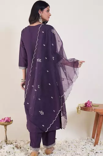 Women Ethnic Motifs Embroidered Regular Thread Work Kurta with Trousers & With Dupatta