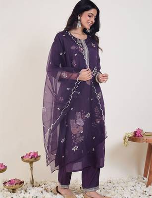Women Ethnic Motifs Embroidered Regular Thread Work Kurta with Trousers & With Dupatta 6
