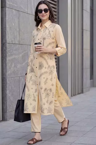 Women Floral Printed Regular Pure Cotton Kurta with Trousers