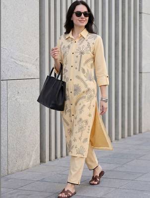 Women Floral Printed Regular Pure Cotton Kurta with Trousers 5