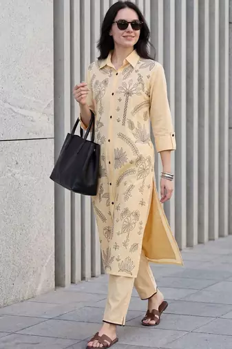 Women Floral Printed Regular Pure Cotton Kurta with Trousers