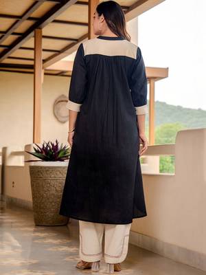 Women Colourblocked Regular Thread Work Pure Cotton Kurta with Trousers 3