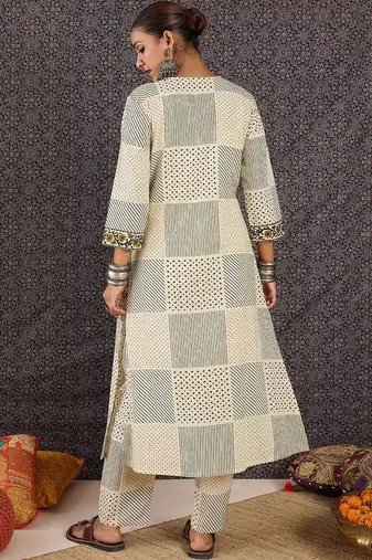 Women Printed Regular Pure Cotton Kurta with Trousers