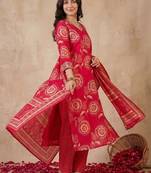 Women Floral Printed Regular Chanderi Silk Kurta with Trousers & With Dupatta