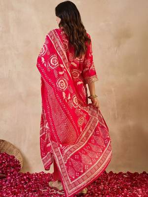 Women Floral Printed Regular Chanderi Silk Kurta with Trousers & With Dupatta 4