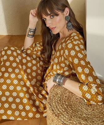 Women Printed Regular Pure Cotton Kurta with Trousers 2
