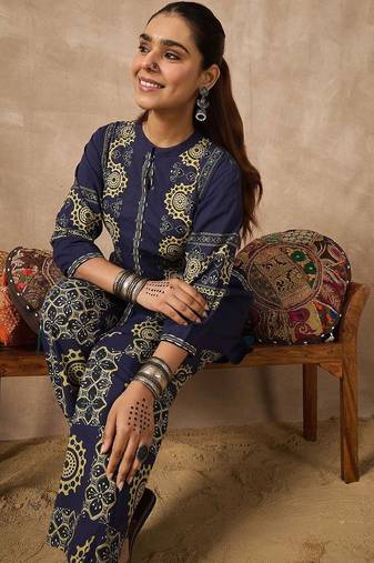Women Ethnic Motifs Printed Regular Pure Cotton Kurta with Trousers