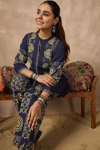 Women Ethnic Motifs Printed Regular Pure Cotton Kurta with Trousers