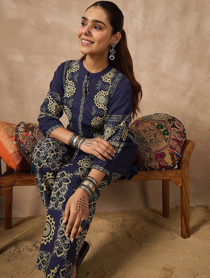 Women Ethnic Motifs Printed Regular Pure Cotton Kurta with Trousers
