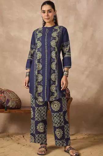 Women Ethnic Motifs Printed Regular Pure Cotton Kurta with Trousers