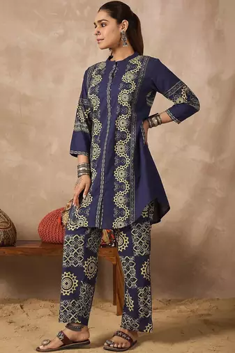 Women Ethnic Motifs Printed Regular Pure Cotton Kurta with Trousers
