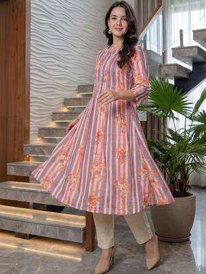 Women Printed Regular Pure Cotton Kurta with Trousers 1