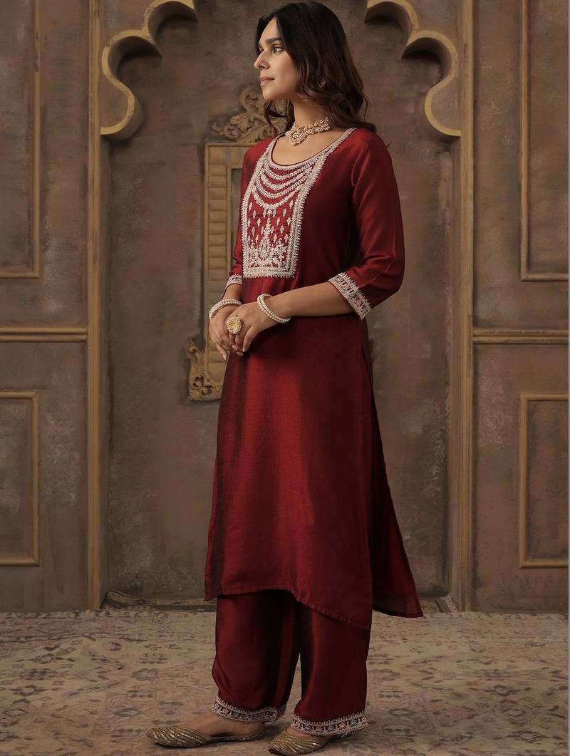 Women Ethnic Motifs Embroidered Regular Thread Work Liva Kurta with Palazzos