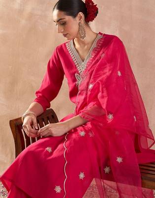 Women Ethnic Motifs Embroidered Regular Thread Work Kurta with Trousers & With Dupatta 4