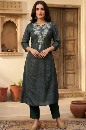 Women Ethnic Motifs Embroidered Regular Thread Work Kurta with Trousers