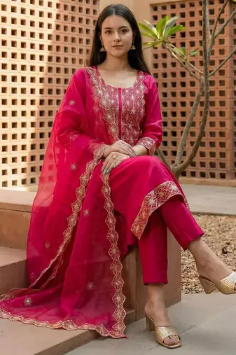 Women Ethnic Motifs Embroidered Regular Thread Work Kurta with Trousers & With Dupatta