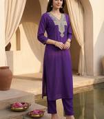 Women Ethnic Motifs Embroidered Regular Thread Work Kurta with Trousers