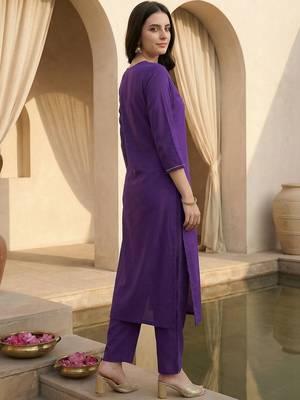 Women Ethnic Motifs Embroidered Regular Thread Work Kurta with Trousers 2