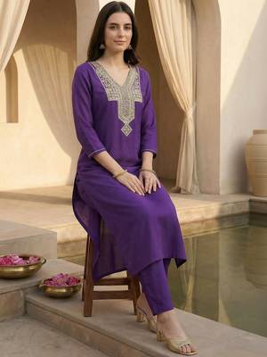 Women Ethnic Motifs Embroidered Regular Thread Work Kurta with Trousers 4