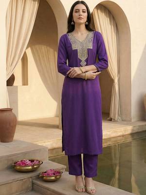 Women Ethnic Motifs Embroidered Regular Thread Work Kurta with Trousers 5