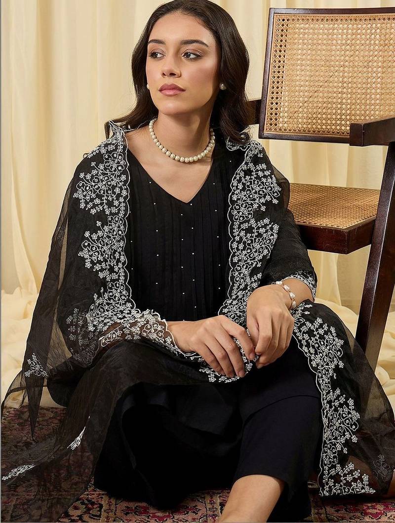 Women Ethnic Motifs Regular Thread Work Kurta with Trousers & With Dupatta