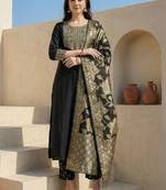 Women Ethnic Motifs Embroidered Regular Thread Work Kurta with Trousers & With Dupatta