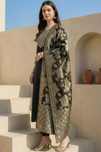 Women Ethnic Motifs Embroidered Regular Thread Work Kurta with Trousers & With Dupatta