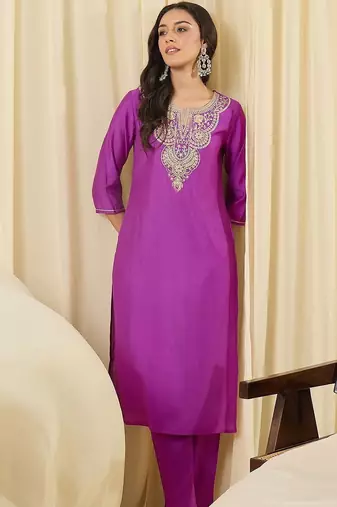 Women Ethnic Motifs Embroidered Regular Thread Work Kurta with Trousers