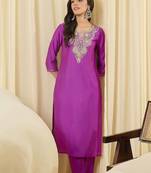 Women Ethnic Motifs Embroidered Regular Thread Work Kurta with Trousers