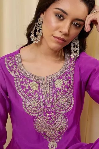Women Ethnic Motifs Embroidered Regular Thread Work Kurta with Trousers