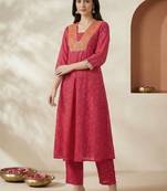 Women Ethnic Motifs Printed Regular Thread Work Kurta with Trousers