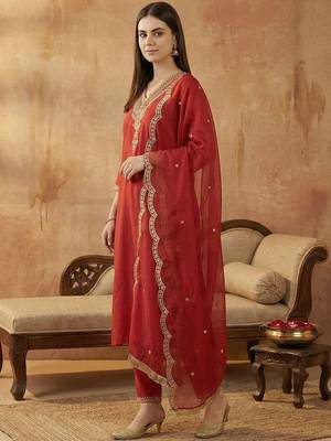 Women Ethnic Motifs Embroidered Regular Thread Work Liva Kurta with Trousers & With Dupatta 3