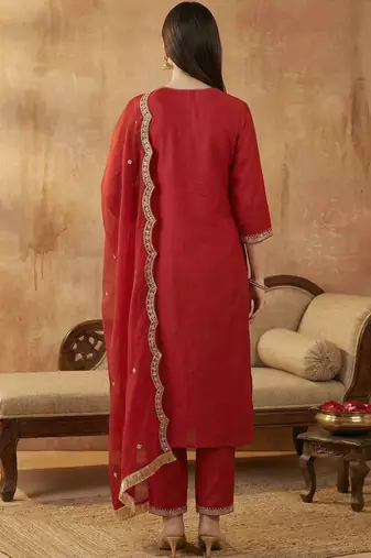Women Ethnic Motifs Embroidered Regular Thread Work Liva Kurta with Trousers & With Dupatta