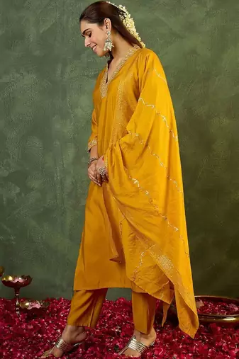 Women Ethnic Motifs Embroidered Regular Sequinned Kurta with Trousers & With Dupatta