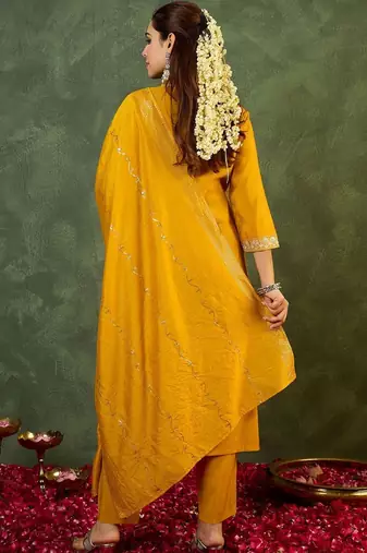 Women Ethnic Motifs Embroidered Regular Sequinned Kurta with Trousers & With Dupatta