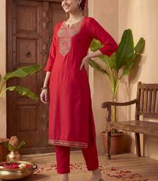 Women Ethnic Motifs Embroidered Regular Thread Work Kurta with Trousers