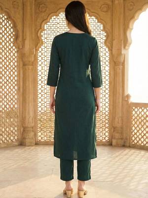 Women Ethnic Motifs Embroidered Regular Thread Work Kurta with Trousers 3