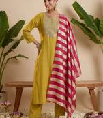 Women Ethnic Motifs Embroidered Regular Thread Work Kurta with Trousers & With Dupatta