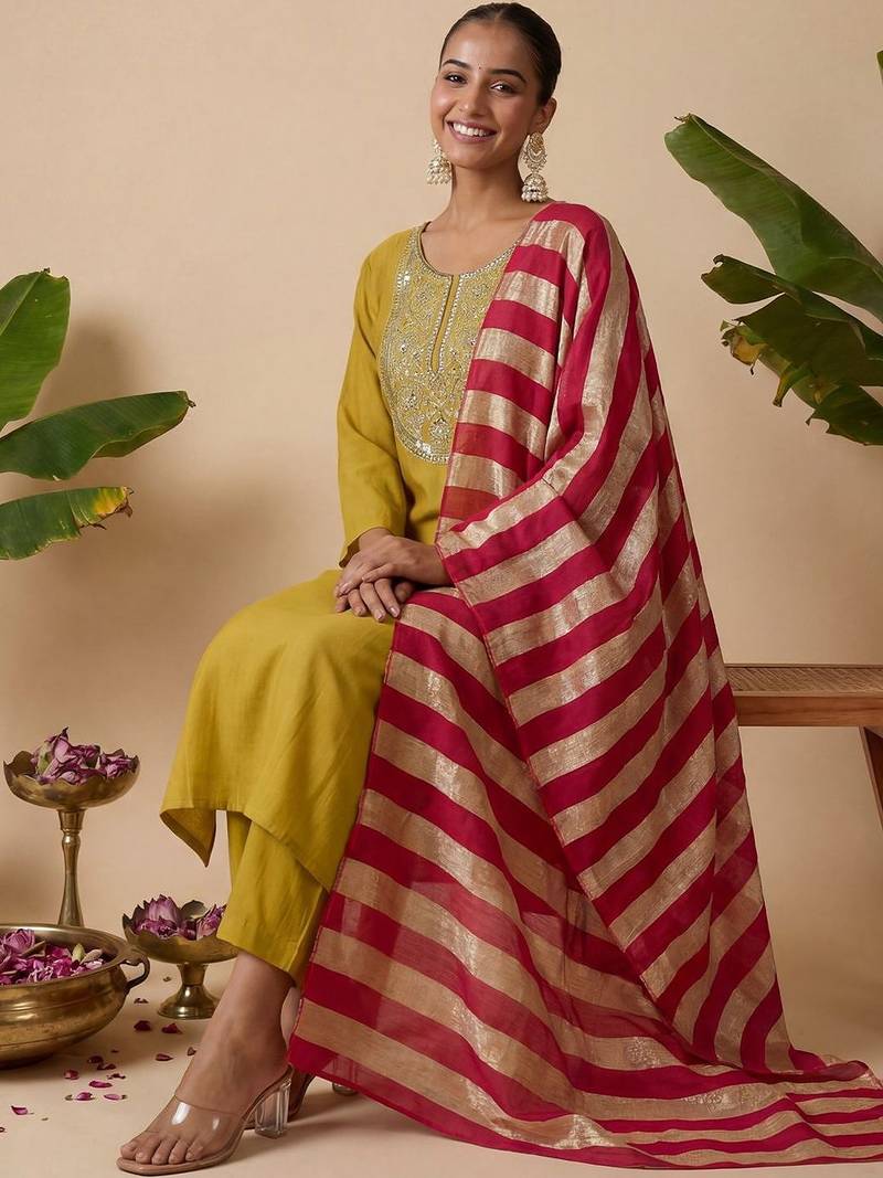 Women Ethnic Motifs Embroidered Regular Thread Work Kurta with Trousers & With Dupatta