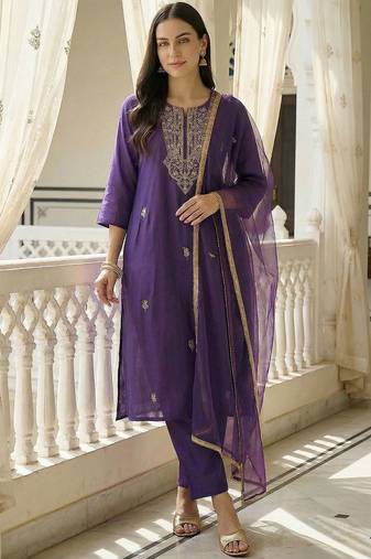 Women Ethnic Motifs Embroidered Regular Thread Work Kurta with Trousers & With Dupatta