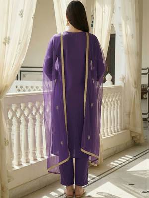 Women Ethnic Motifs Embroidered Regular Thread Work Kurta with Trousers & With Dupatta 4