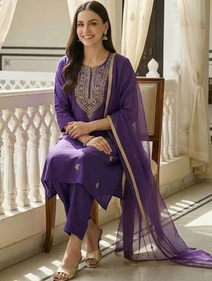 Women Ethnic Motifs Embroidered Regular Thread Work Kurta with Trousers & With Dupatta 5