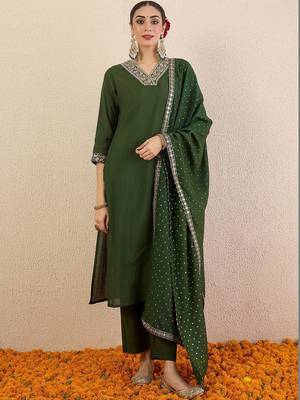 Women Ethnic Motifs Embroidered Regular Thread Work Kurta with Trousers & With Dupatta 5