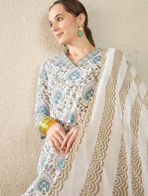 Women Ethnic Motifs Printed Regular Pure Cotton Kurta with Trousers & With Dupatta 2
