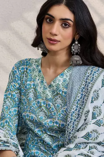 Women Printed Regular Thread Work Pure Cotton Kurta with Trousers & Dupatta