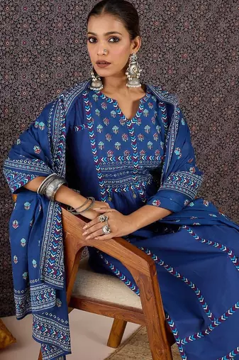 Women Ethnic Motifs Printed Regular Sequinned Pure Cotton Kurta with Trousers & With Dupatta